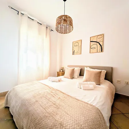 Tranquil Rooftop Oasis Dream *